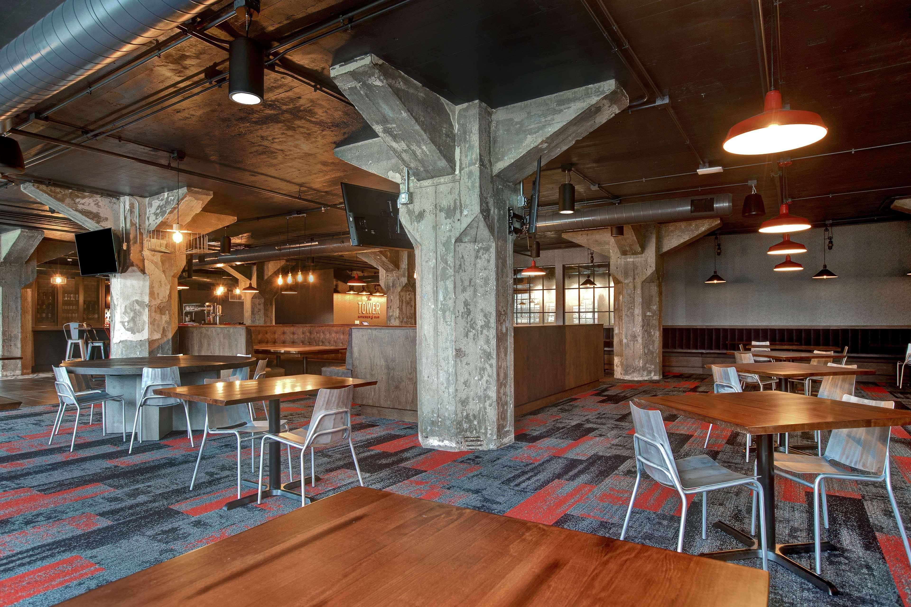 Embassy Suites By Hilton Rockford Riverfront Extérieur photo