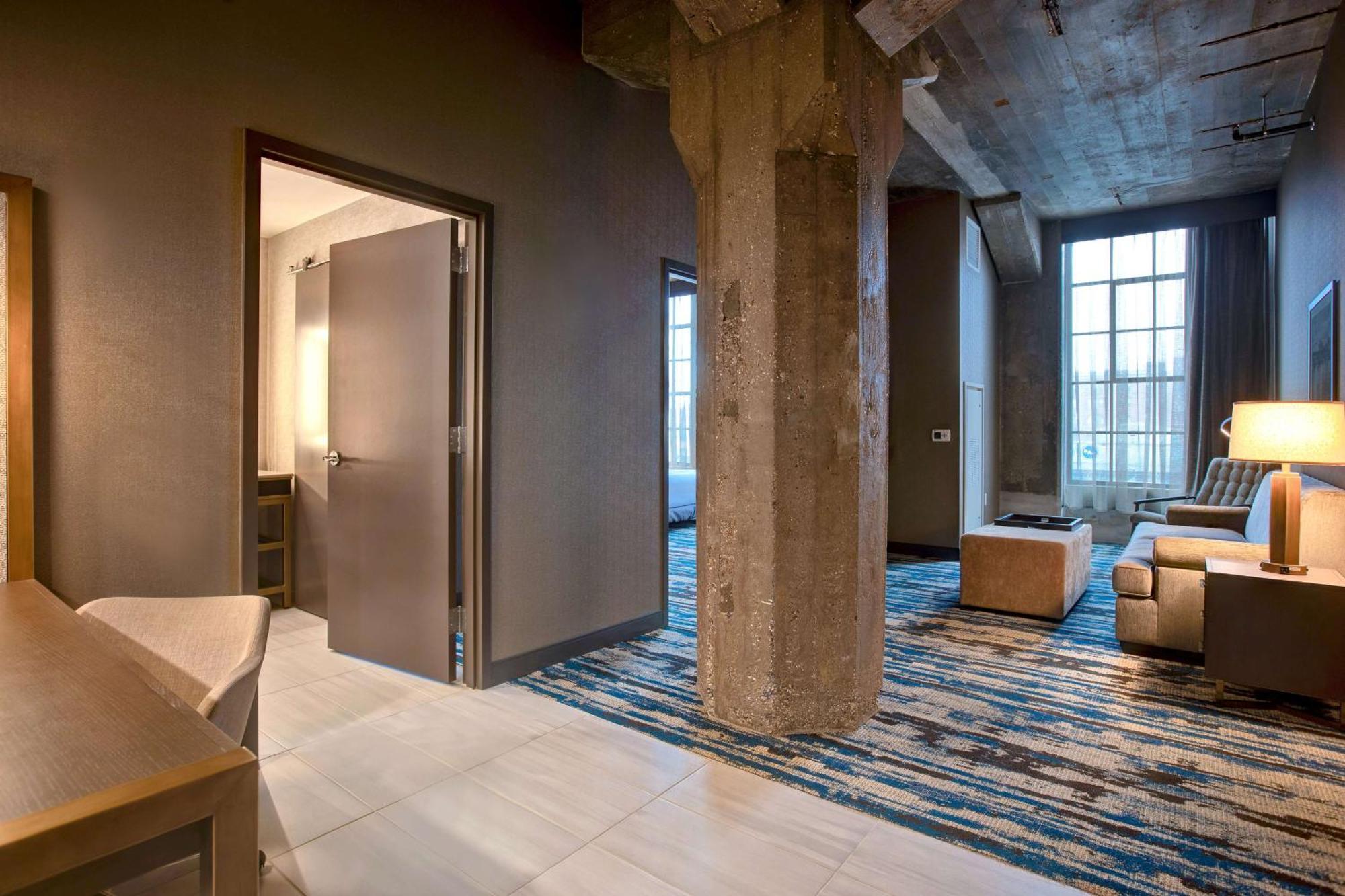Embassy Suites By Hilton Rockford Riverfront Extérieur photo