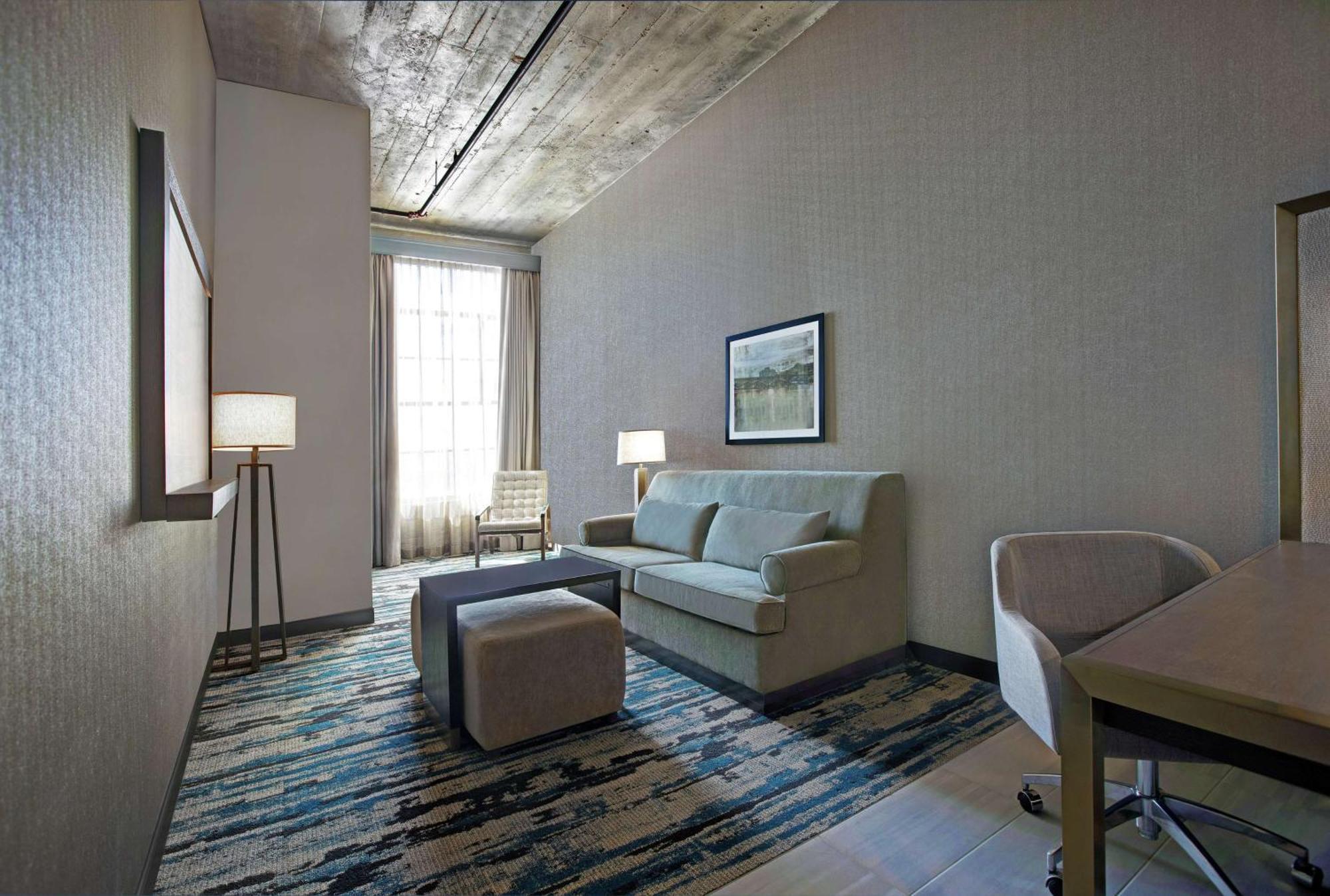 Embassy Suites By Hilton Rockford Riverfront Extérieur photo