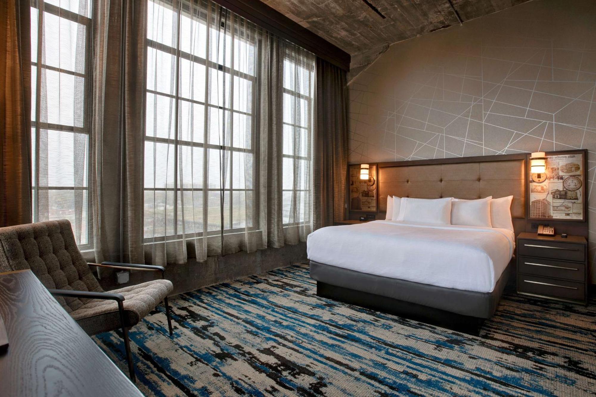 Embassy Suites By Hilton Rockford Riverfront Extérieur photo
